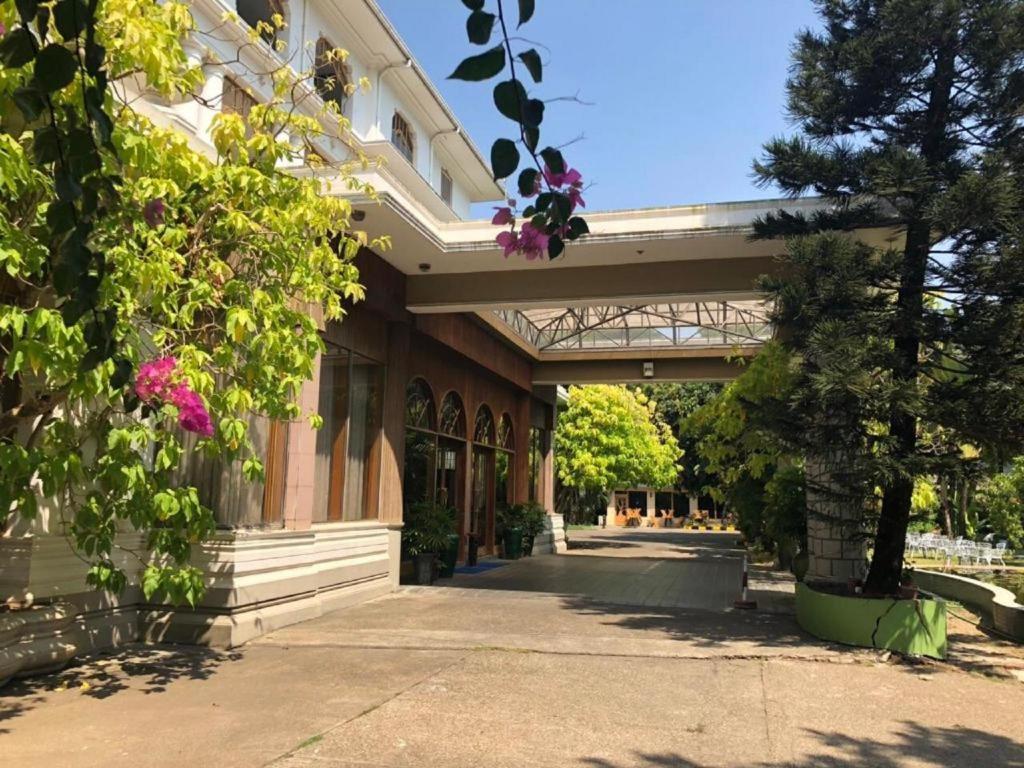 裕扎纳花园酒店 仰光 外观 照片