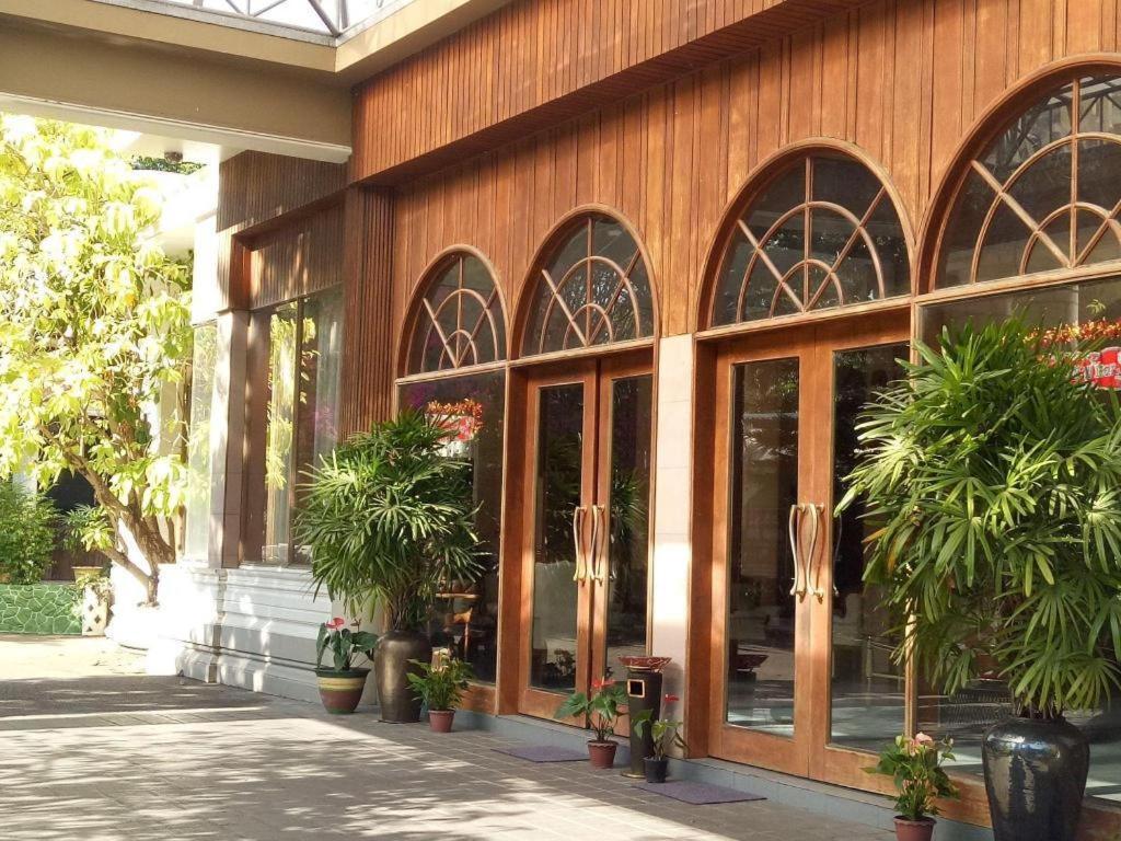 裕扎纳花园酒店 仰光 外观 照片